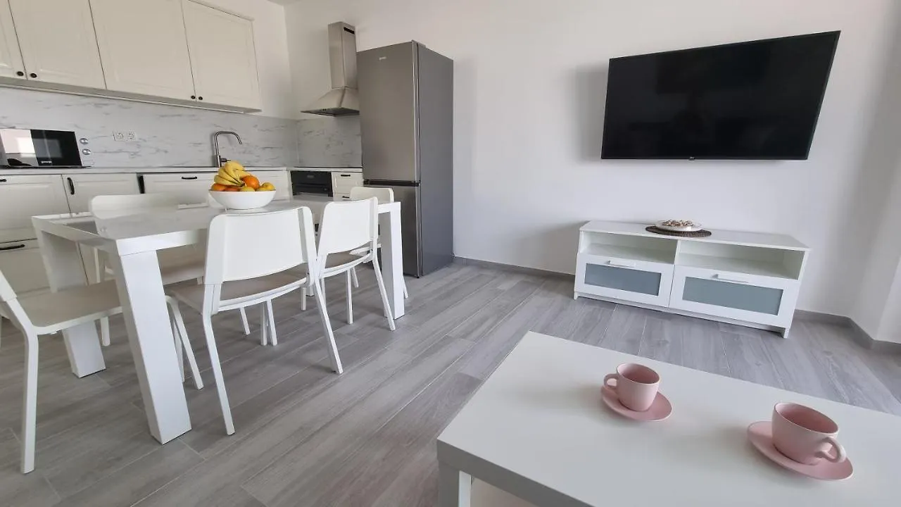 Simuni Delight Apartment
